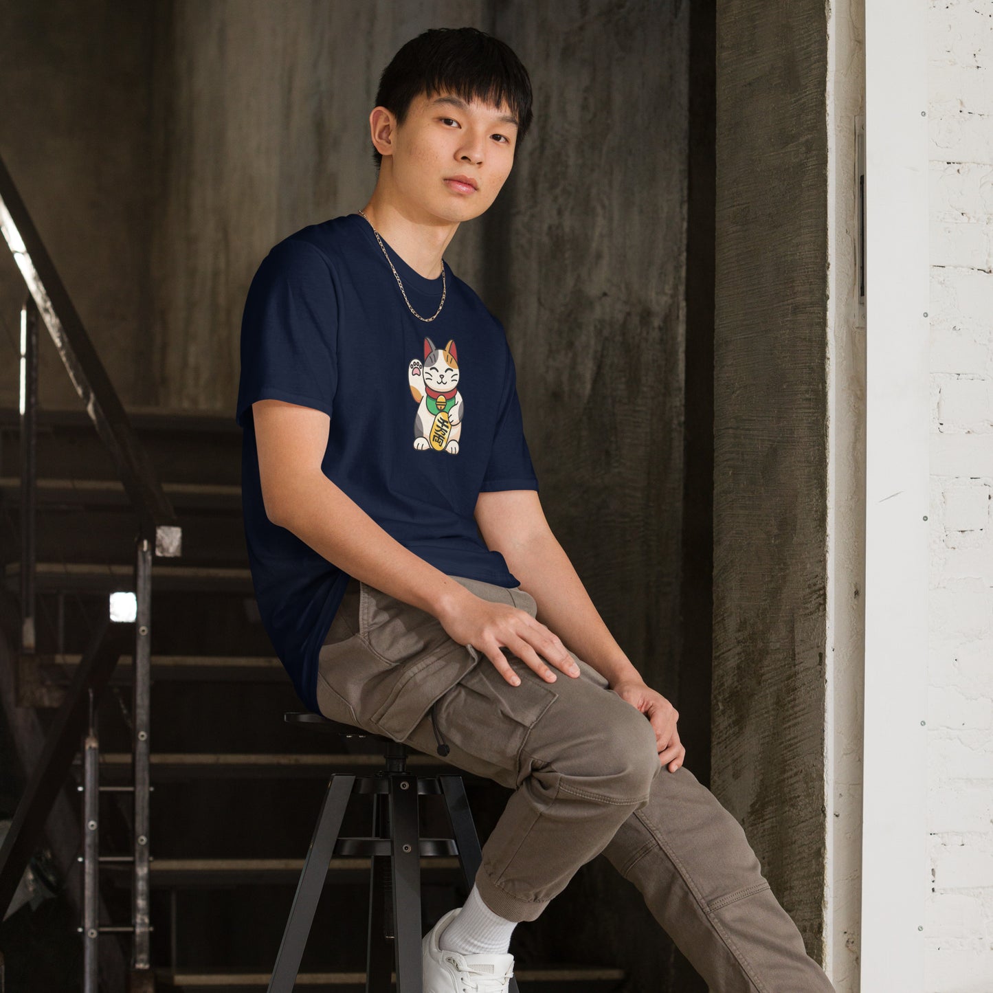 Maneki-neko Short-Sleeve Unisex T-Shirt